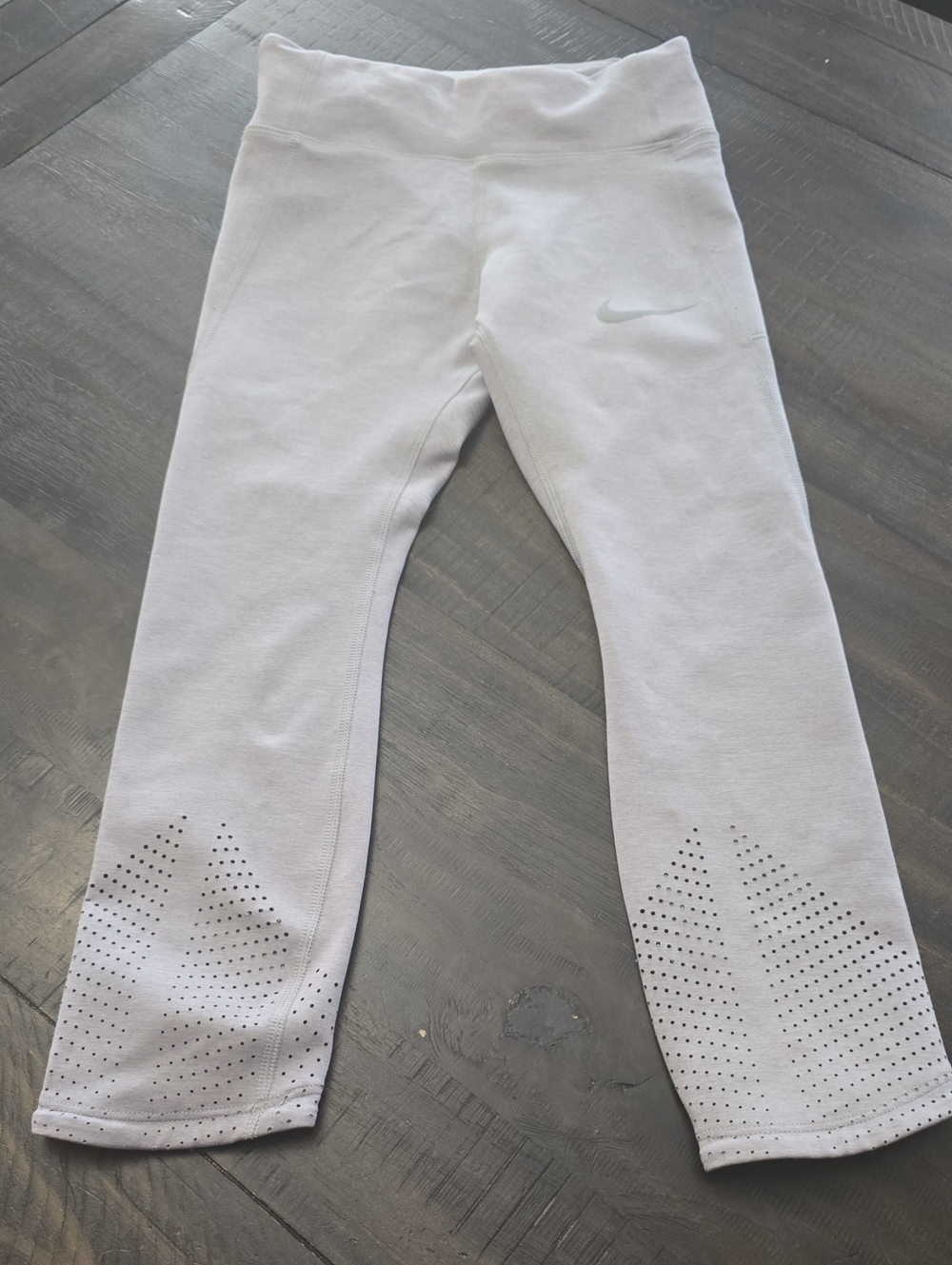 NIKE DRI-FIT XS Womens Athletic Crop Legging. Used.